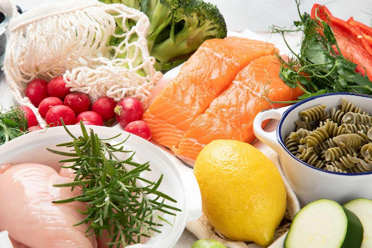 Comprehensive Anti-Inflammatory Diet Guide: Foods to Eat and Avoid for Better Health